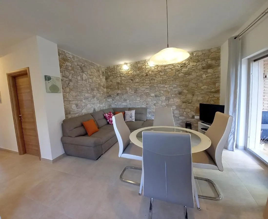 Vila House Matteo, Valdenaga Pula 0*,