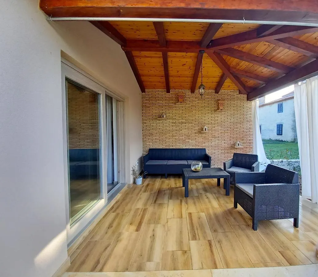 House Matteo, Valdenaga Villa Pula